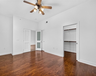 100 Willard Street - Photo Thumbnail 15