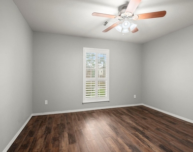 8126 Sports Haven Drive - Photo Thumbnail 19