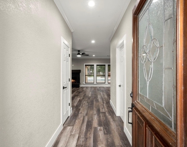 8126 Sports Haven Drive - Photo Thumbnail 7