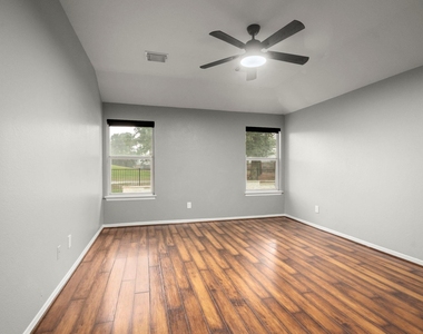8126 Sports Haven Drive - Photo Thumbnail 23