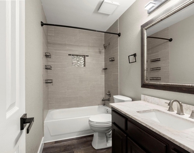8126 Sports Haven Drive - Photo Thumbnail 21