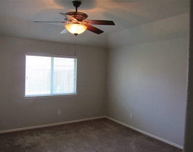9302 Lakeway View Lane - Photo Thumbnail 9