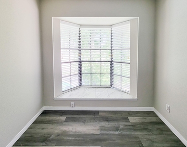 2220 Bering Drive - Photo Thumbnail 32