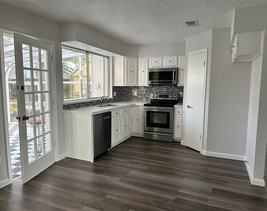 21422 Highland Knolls Drive - Photo Thumbnail 3
