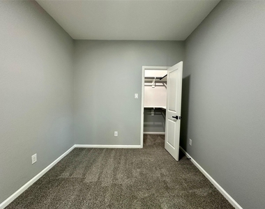 7234 Saint Augustine Street - Photo Thumbnail 7