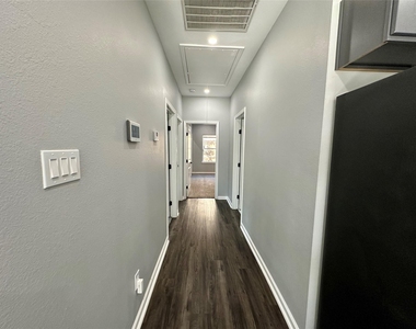 7234 Saint Augustine Street - Photo Thumbnail 8