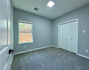 7234 Saint Augustine Street - Photo Thumbnail 5