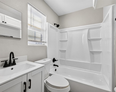 510 Dell Court - Photo Thumbnail 9