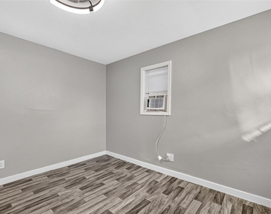 510 Dell Court - Photo Thumbnail 8