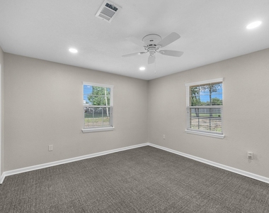 17435 Wells Drive - Photo Thumbnail 14