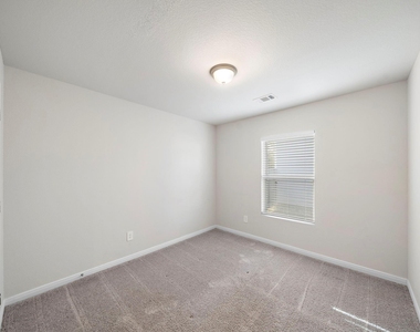 15584 Briar Forest Dr - Photo Thumbnail 5