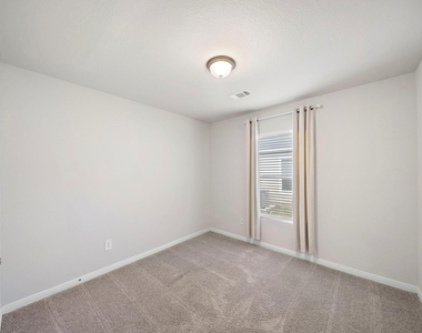 15584 Briar Forest Dr - Photo Thumbnail 7