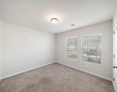 15584 Briar Forest Dr - Photo Thumbnail 4