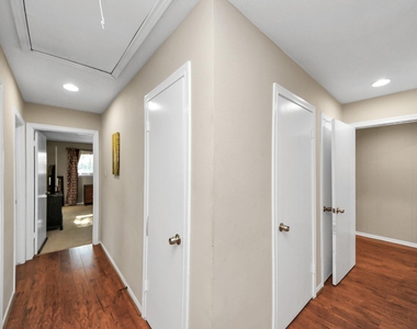 902 Old Mill Lane - Photo Thumbnail 20