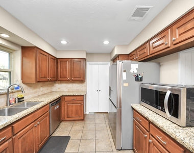 902 Old Mill Lane - Photo Thumbnail 13