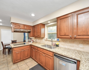 902 Old Mill Lane - Photo Thumbnail 15