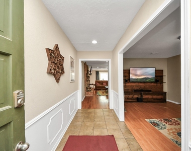 902 Old Mill Lane - Photo Thumbnail 2