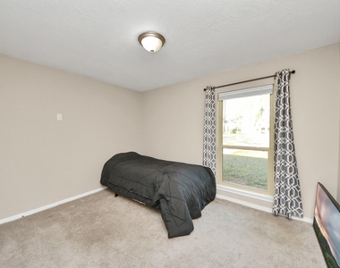 902 Old Mill Lane - Photo Thumbnail 22