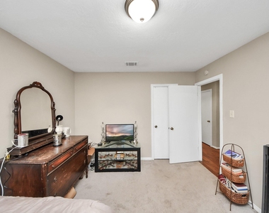 902 Old Mill Lane - Photo Thumbnail 24