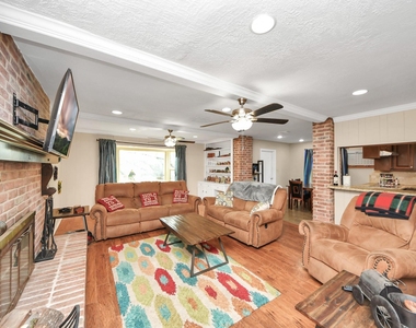 902 Old Mill Lane - Photo Thumbnail 7