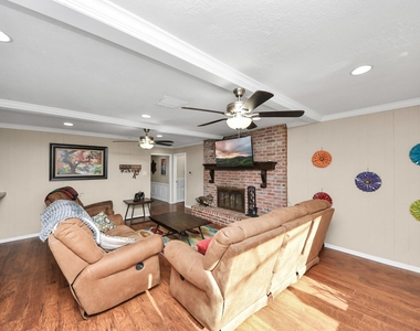 902 Old Mill Lane - Photo Thumbnail 5