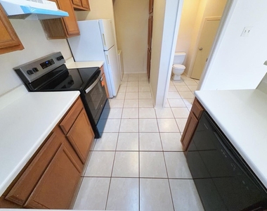 7900 Bissonnet Street - Photo Thumbnail 3