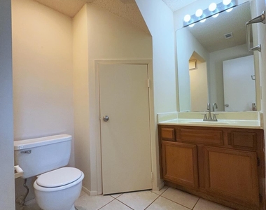 7900 Bissonnet Street - Photo Thumbnail 4