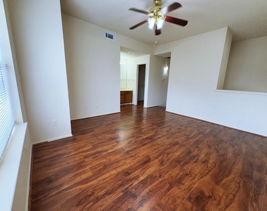 7900 Bissonnet Street - Photo Thumbnail 6
