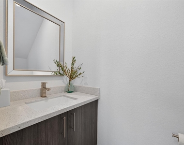 1712 Schweikhardt Street - Photo Thumbnail 16