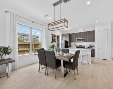 1712 Schweikhardt Street - Photo Thumbnail 8