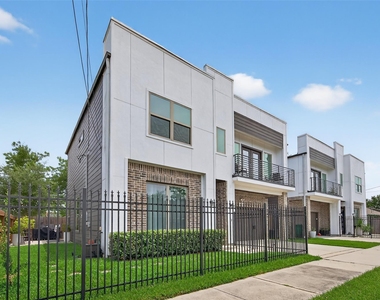 1712 Schweikhardt Street - Photo Thumbnail 1
