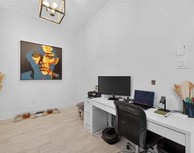 1712 Schweikhardt Street - Photo Thumbnail 14