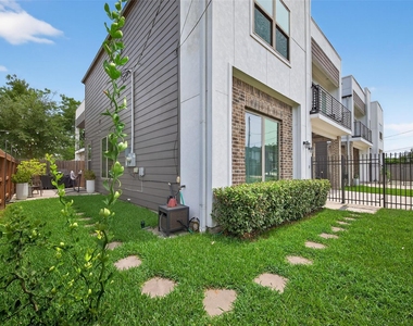 1712 Schweikhardt Street - Photo Thumbnail 2