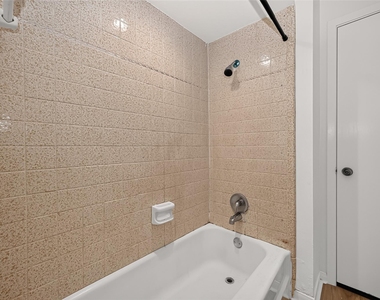 14030 Cashel Forest Drive - Photo Thumbnail 40