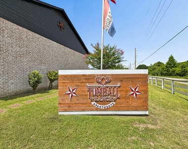 327 W Hufsmith  Rd Road - Photo Thumbnail 10
