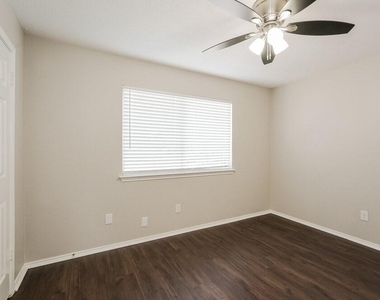2107 Musket Ridge Drive - Photo Thumbnail 12