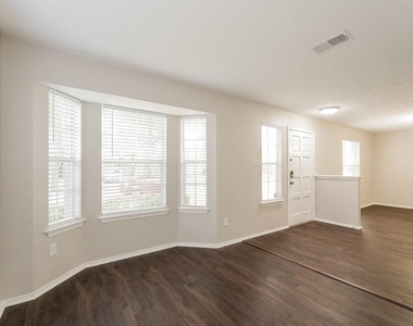 2107 Musket Ridge Drive - Photo Thumbnail 9