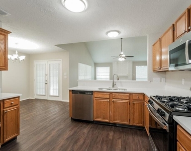 2107 Musket Ridge Drive - Photo Thumbnail 8