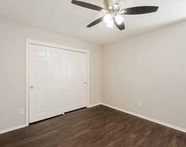 2107 Musket Ridge Drive - Photo Thumbnail 13