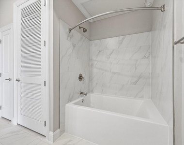 2111 Austin Street - Photo Thumbnail 10