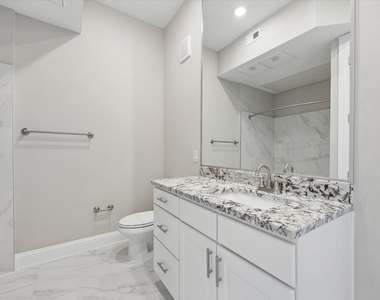 2111 Austin Street - Photo Thumbnail 9