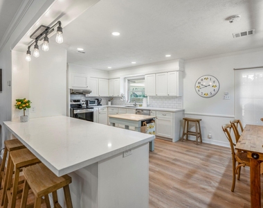 15347 Conroe Drive - Photo Thumbnail 11