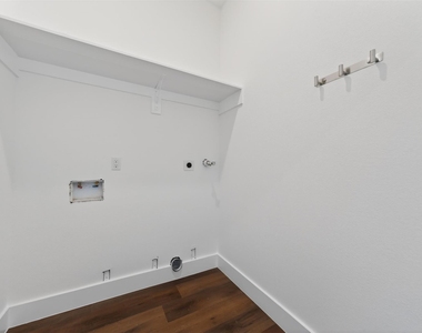 2714 Drew Street - Photo Thumbnail 26