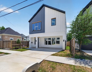 2714 Drew Street - Photo Thumbnail 30