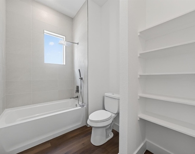 2714 Drew Street - Photo Thumbnail 15