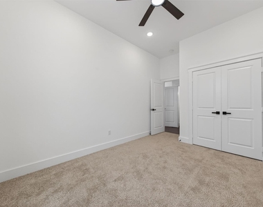2714 Drew Street - Photo Thumbnail 24