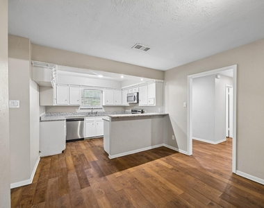130 Red Oak Lane - Photo Thumbnail 7