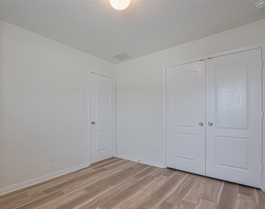 20726 Westfield Grove Place - Photo Thumbnail 32