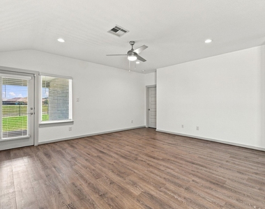 7503 Victoria Brook Trace - Photo Thumbnail 13
