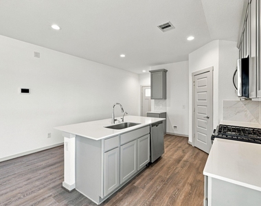 7503 Victoria Brook Trace - Photo Thumbnail 8